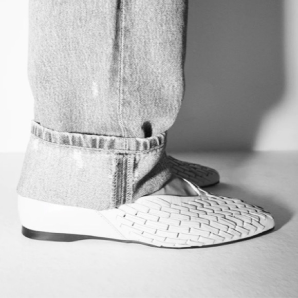 NWT. Zara Ecru Leather Ballet Flats. Size 9. - Picture 6 of 11